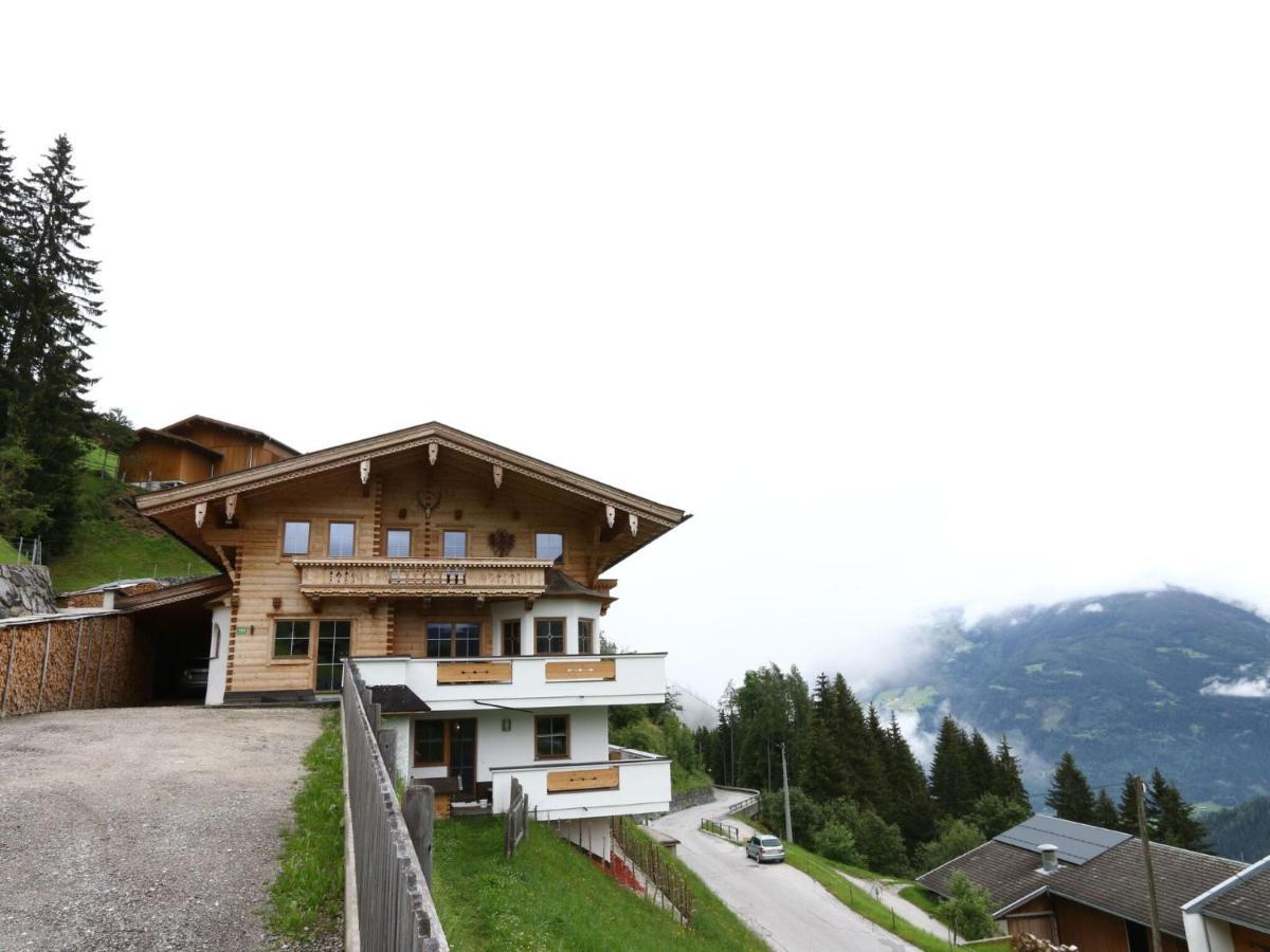 Holiday Flat Schoeser, Fuegen Fugenberg Bagian luar foto