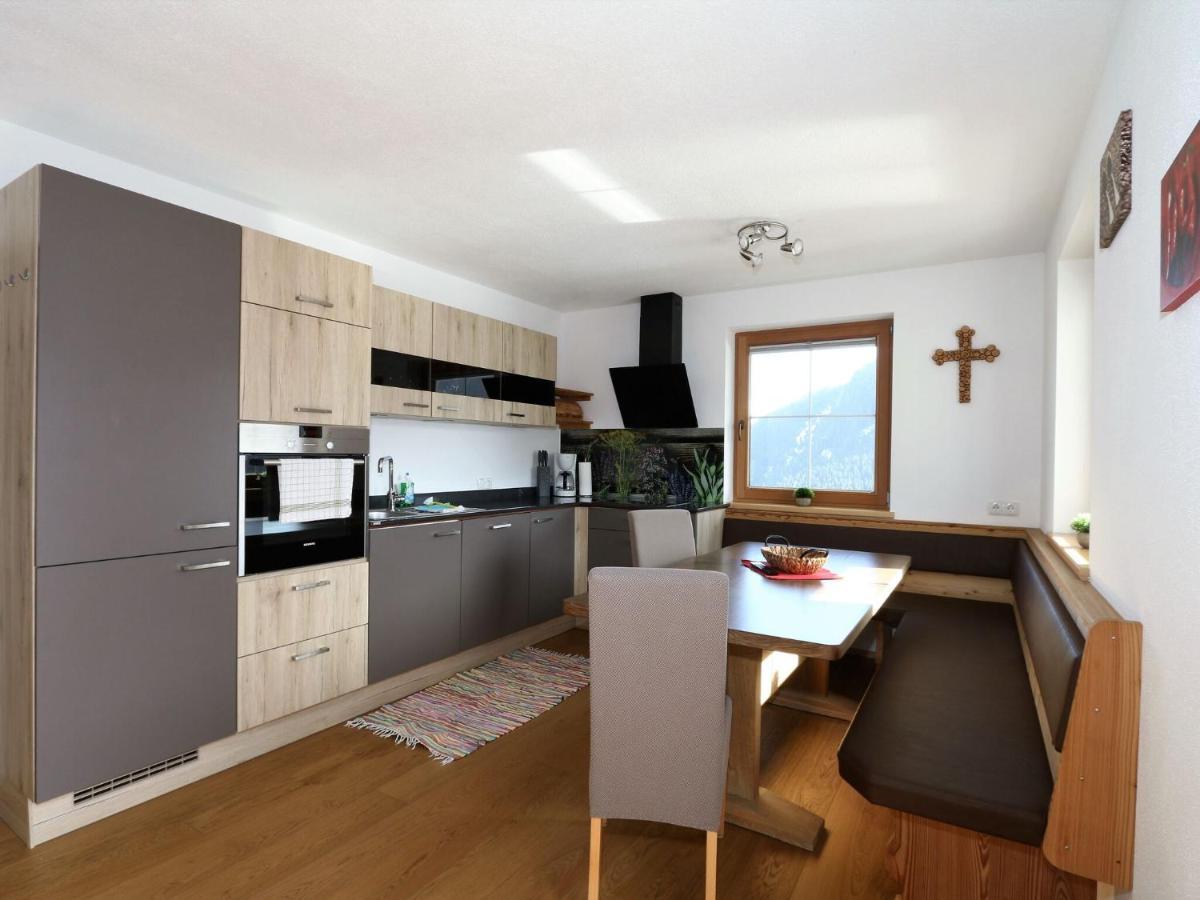Holiday Flat Schoeser, Fuegen Fugenberg Bagian luar foto